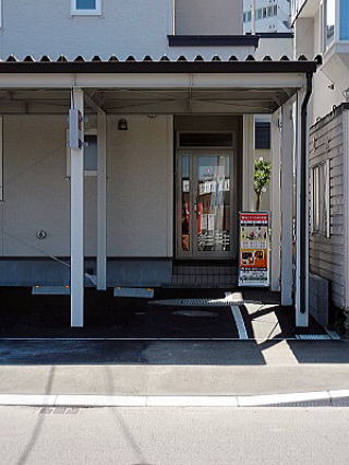 ���̂ƃ^�C�Î��@�x�t�q�t�q�h�@���ԏ�